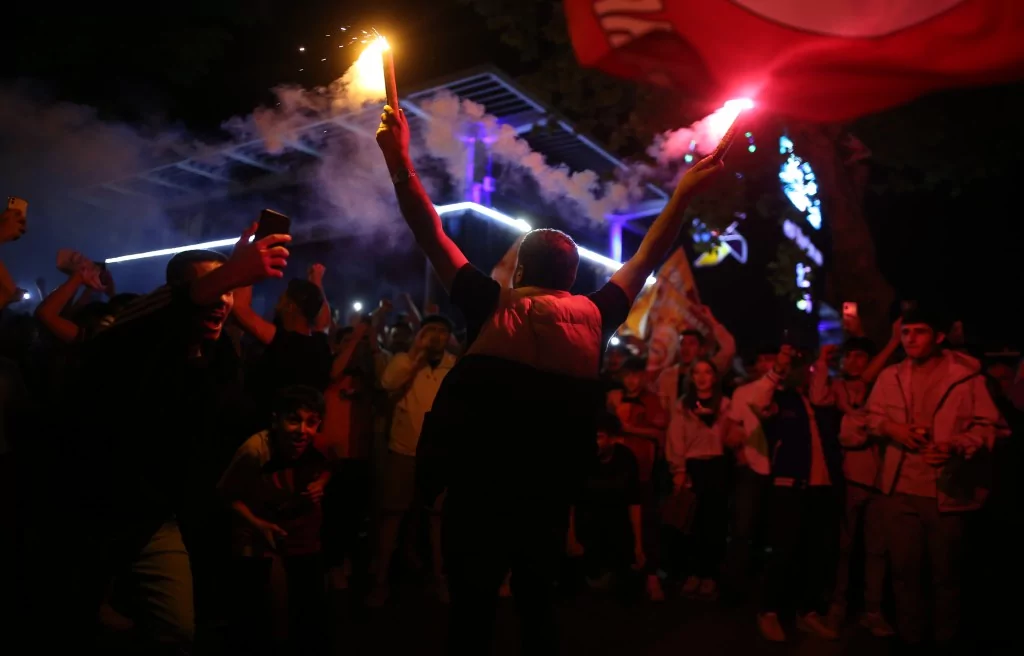 Bursa'da Galatasaray'ın şampiyonluk coşkusu zirve yaptı