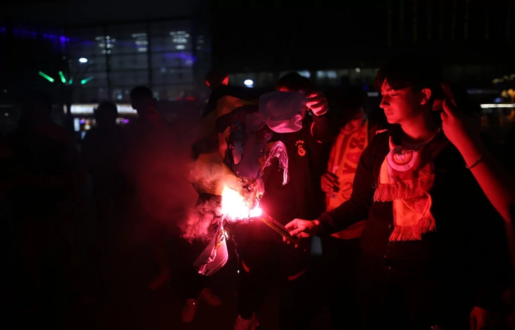 Bursa'da Galatasaray'ın şampiyonluk coşkusu zirve yaptı