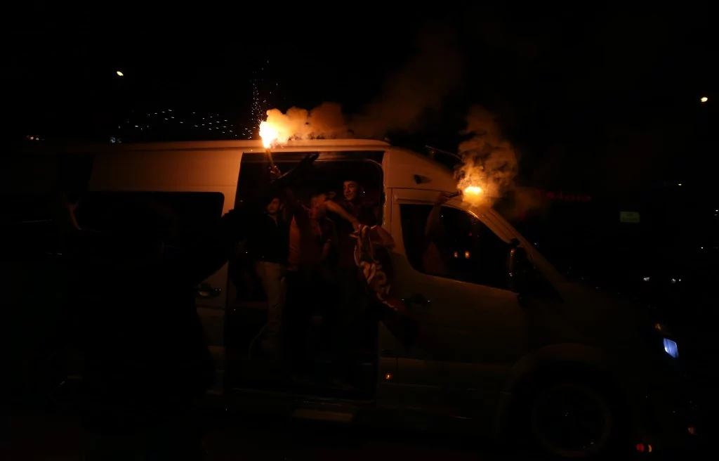 Bursa'da Galatasaray'ın şampiyonluk coşkusu zirve yaptı