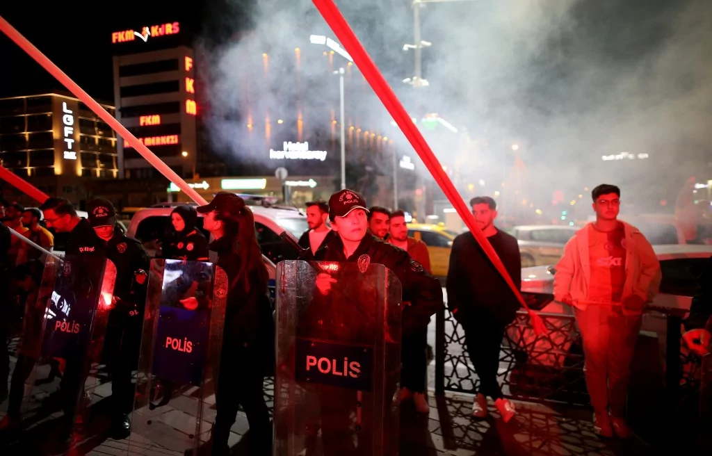 Bursa'da Galatasaray'ın şampiyonluk coşkusu zirve yaptı