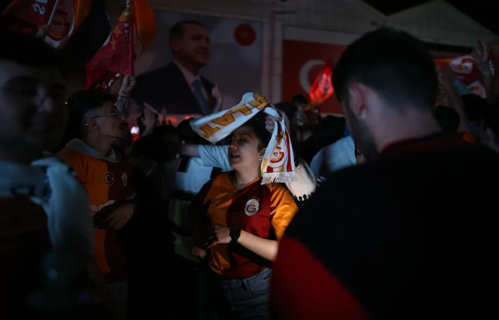 Bursa'da Galatasaray'ın şampiyonluk coşkusu zirve yaptı