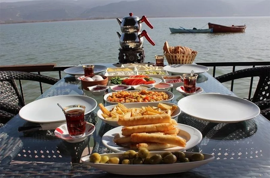 Bursa'da kahvaltı fiyatları cep yakıyor! (Bursa kahvaltı fiyatları güncel)