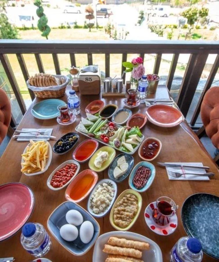 Bursa'da kahvaltı fiyatları cep yakıyor! (Bursa kahvaltı fiyatları güncel)