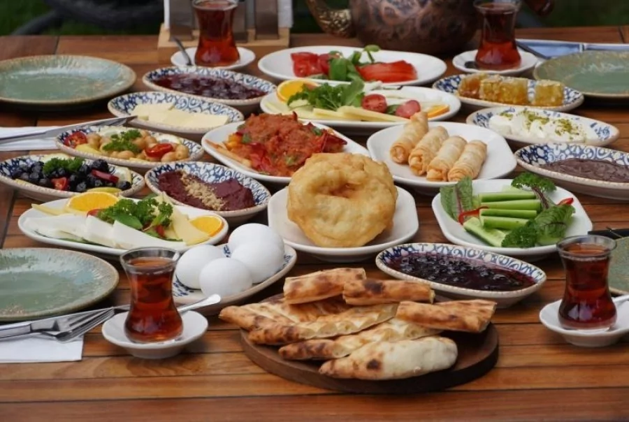 Bursa'da kahvaltı fiyatları cep yakıyor! (Bursa kahvaltı fiyatları güncel)