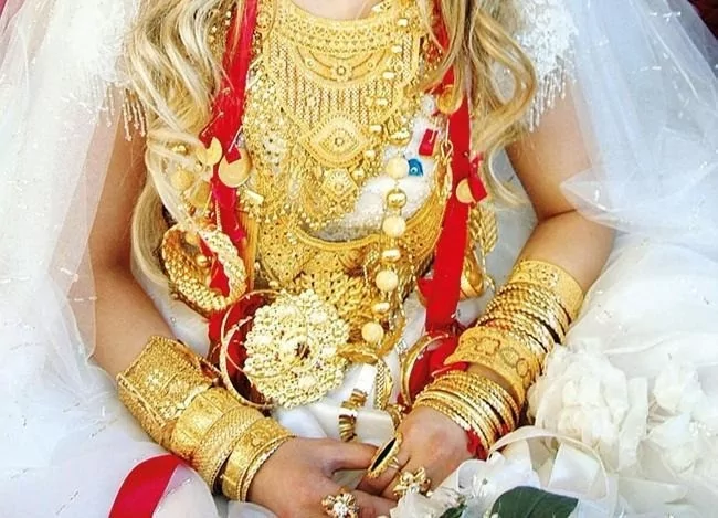 Düğün takıları damadın mı, gelinin mi?