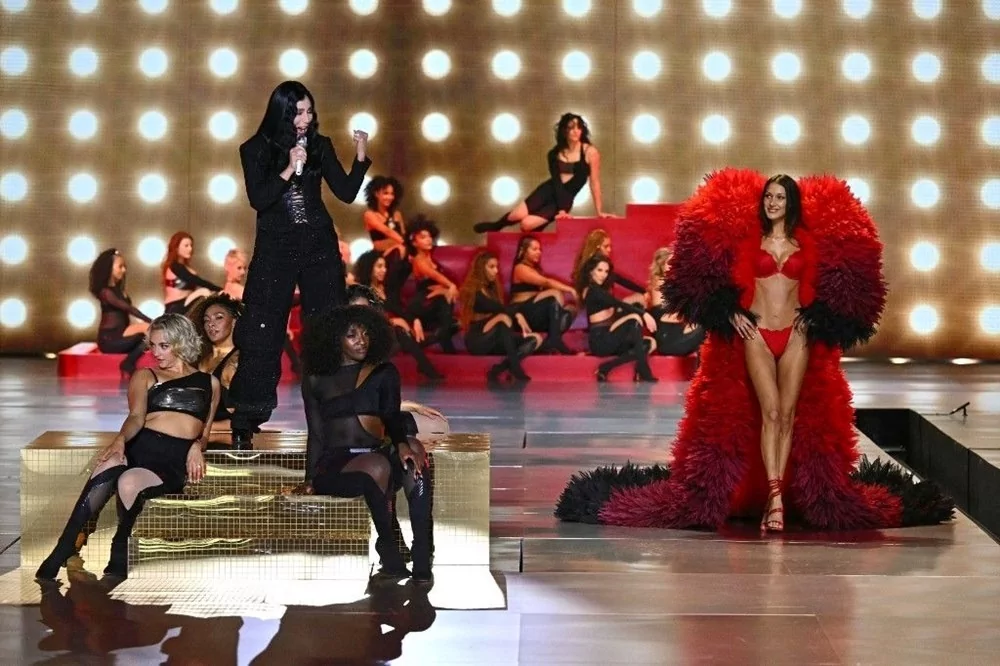 Victoria's Secret defilesi 6 yıl sonra geri döndü