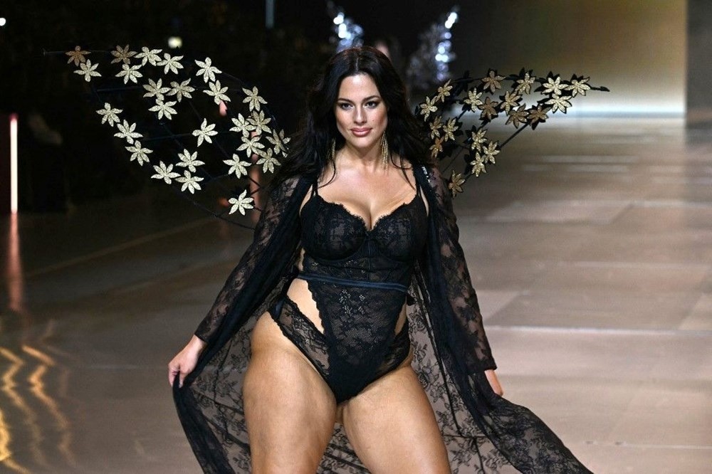 Victoria's Secret defilesi 6 yıl sonra geri döndü