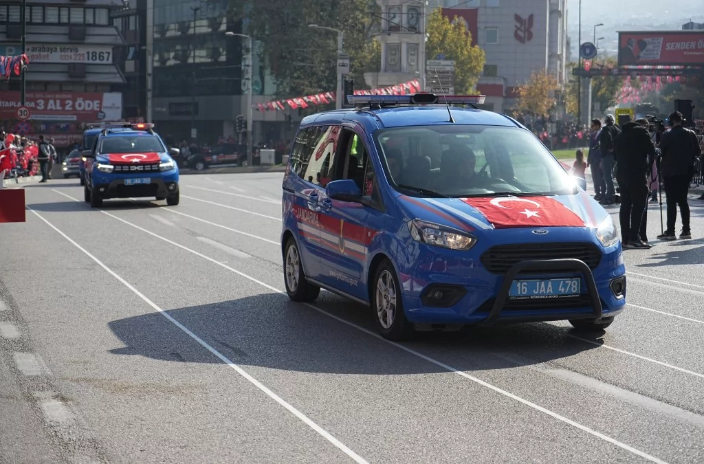 Bursa'da Cumhuriyet'in ilanının 101. yılı coşkuyla kutlandı