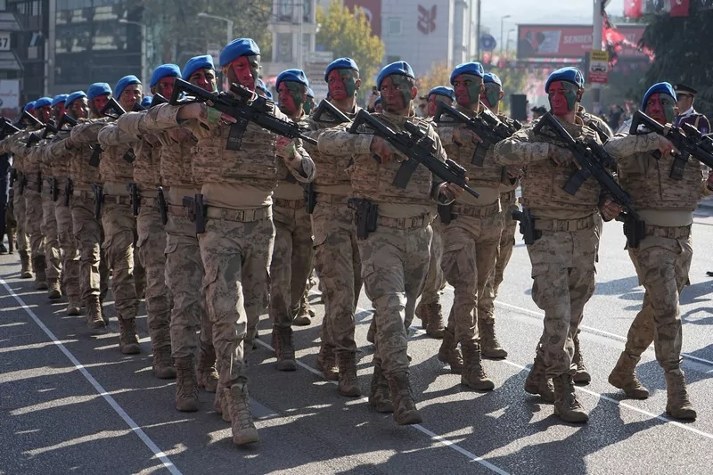 Bursa'da Cumhuriyet'in ilanının 101. yılı coşkuyla kutlandı