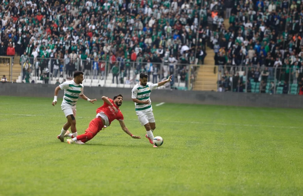 Bursaspor yeniden lider!