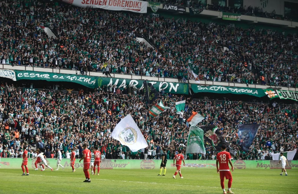 Bursaspor yeniden lider!