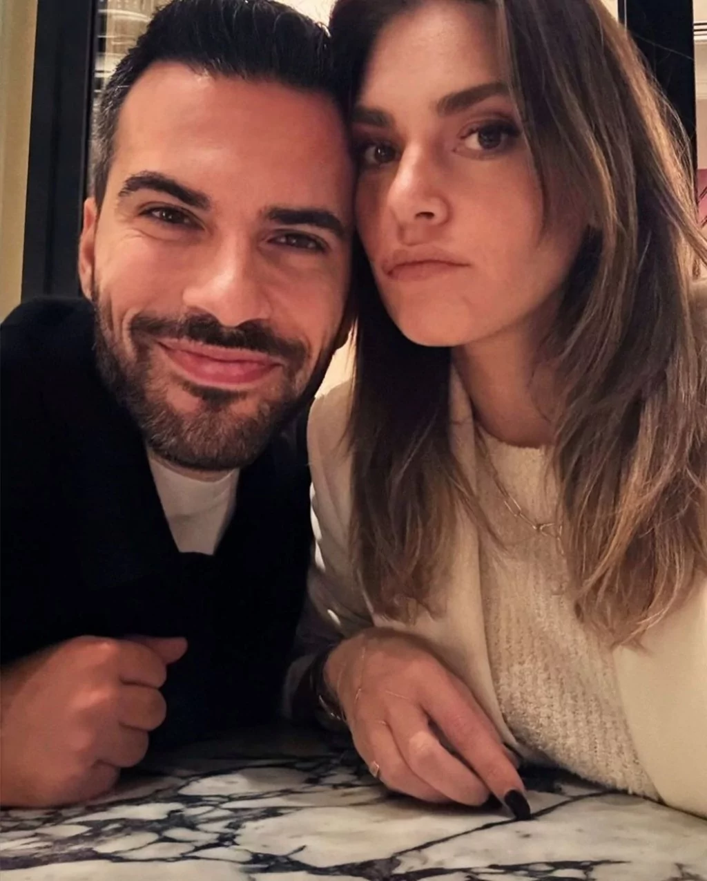 Aslı Enver ve Berkin Gökbudak evlilik yıl dönümünü kutladı