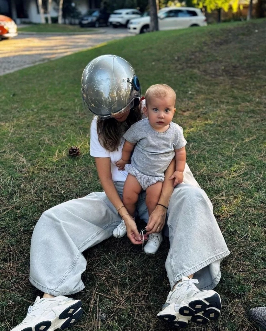 Aslı Enver ve Berkin Gökbudak evlilik yıl dönümünü kutladı