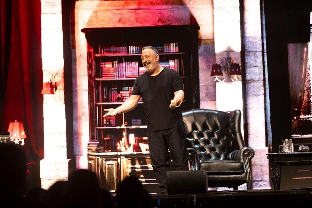 Cem Yılmaz: "Can arkadaşım Tarkan ve ailesine çok teşekkür ederim"