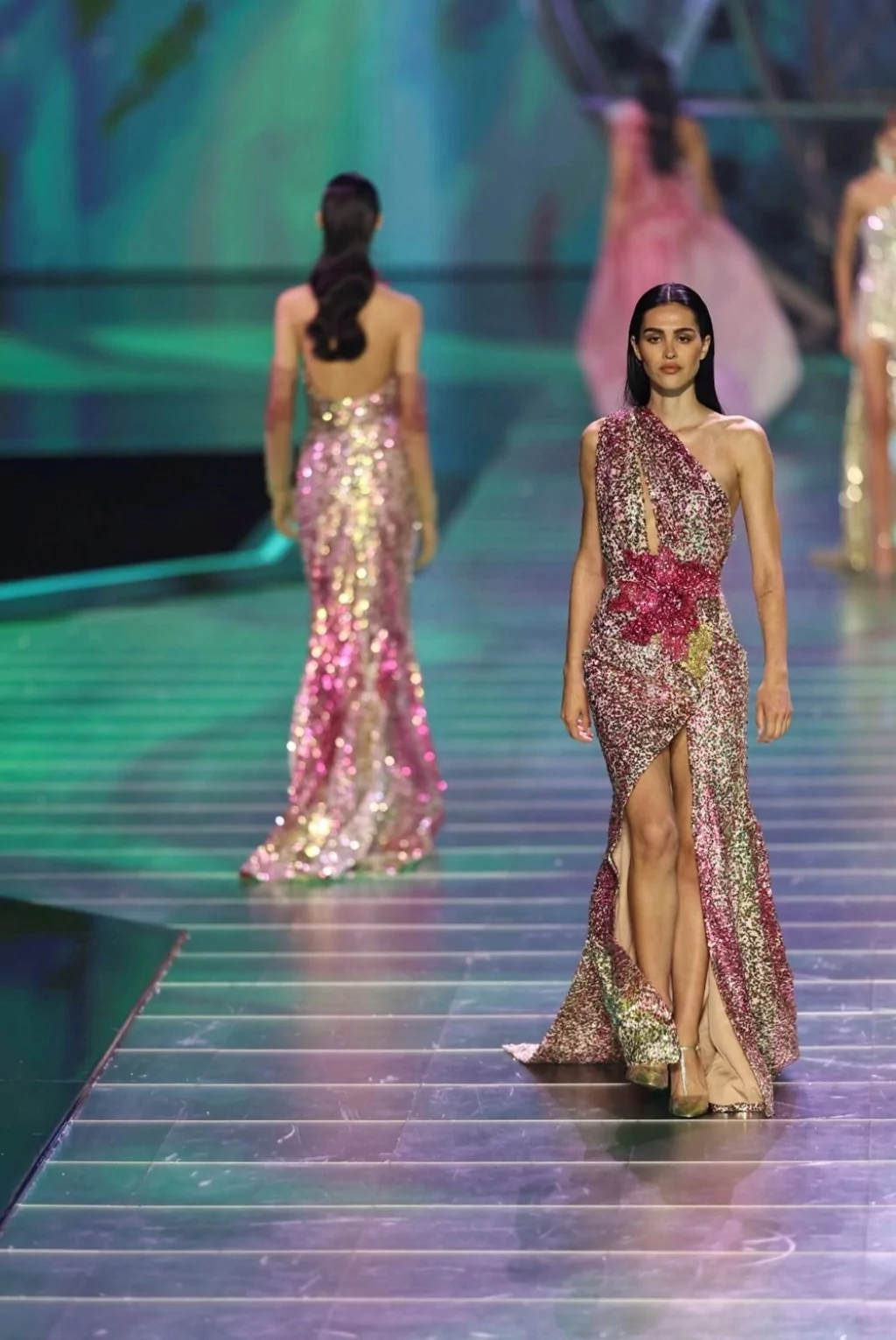 Hande Erçel, Hollywood yıldızları ile Riyad'da