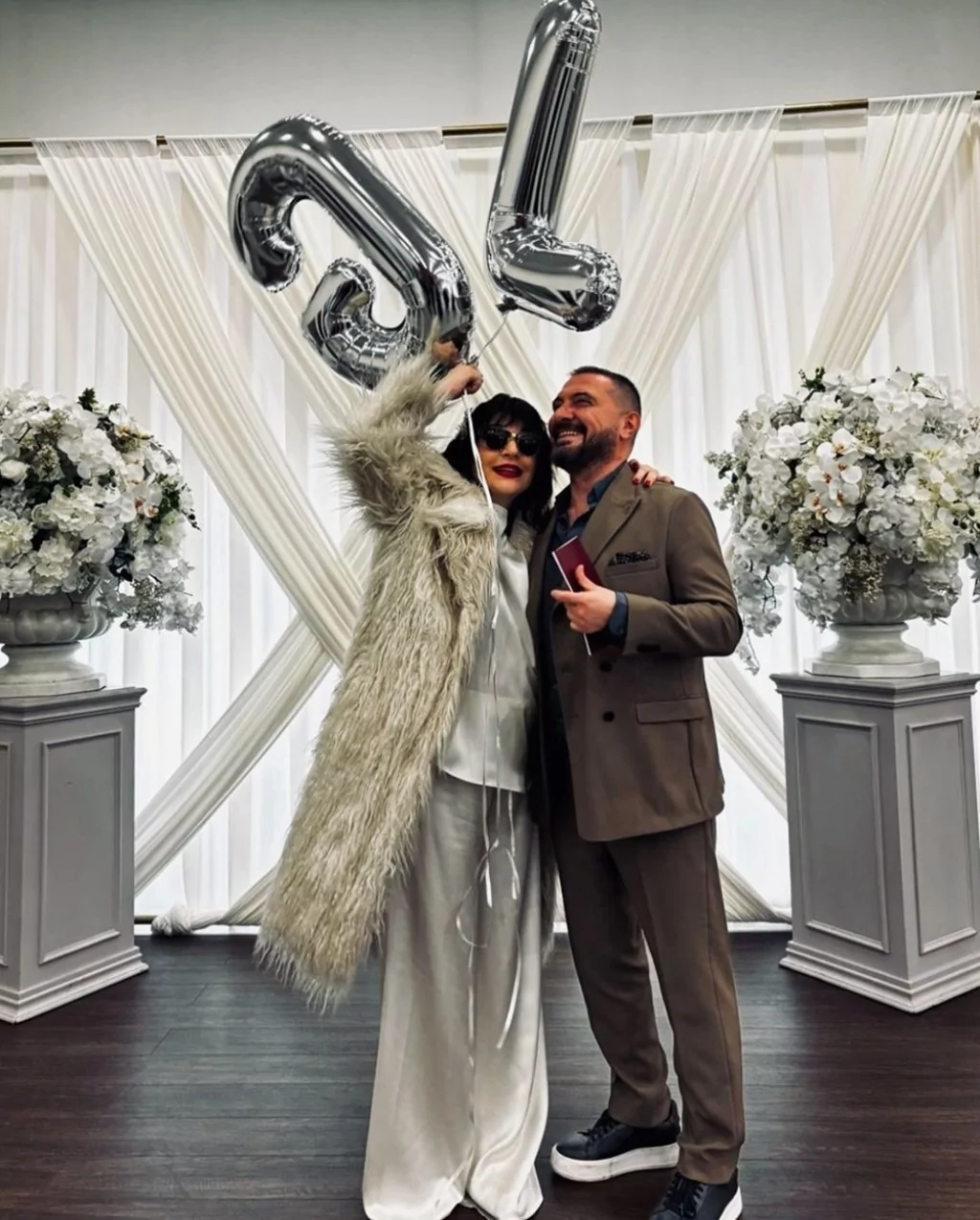 Gonca Vuslateri hamilelik dönemi pozlarını paylaştı