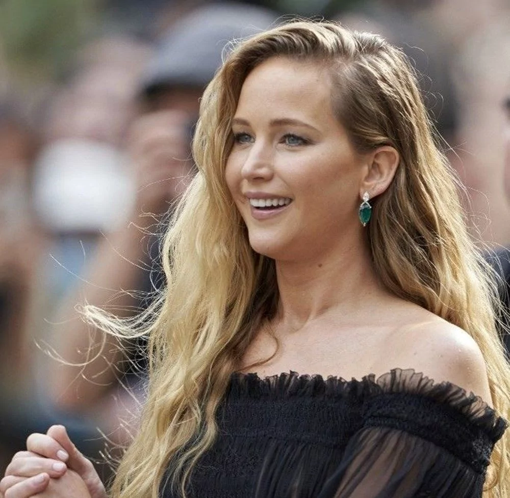 Jennifer Lawrence'ın hamilelik stiline beğeni yağmuru