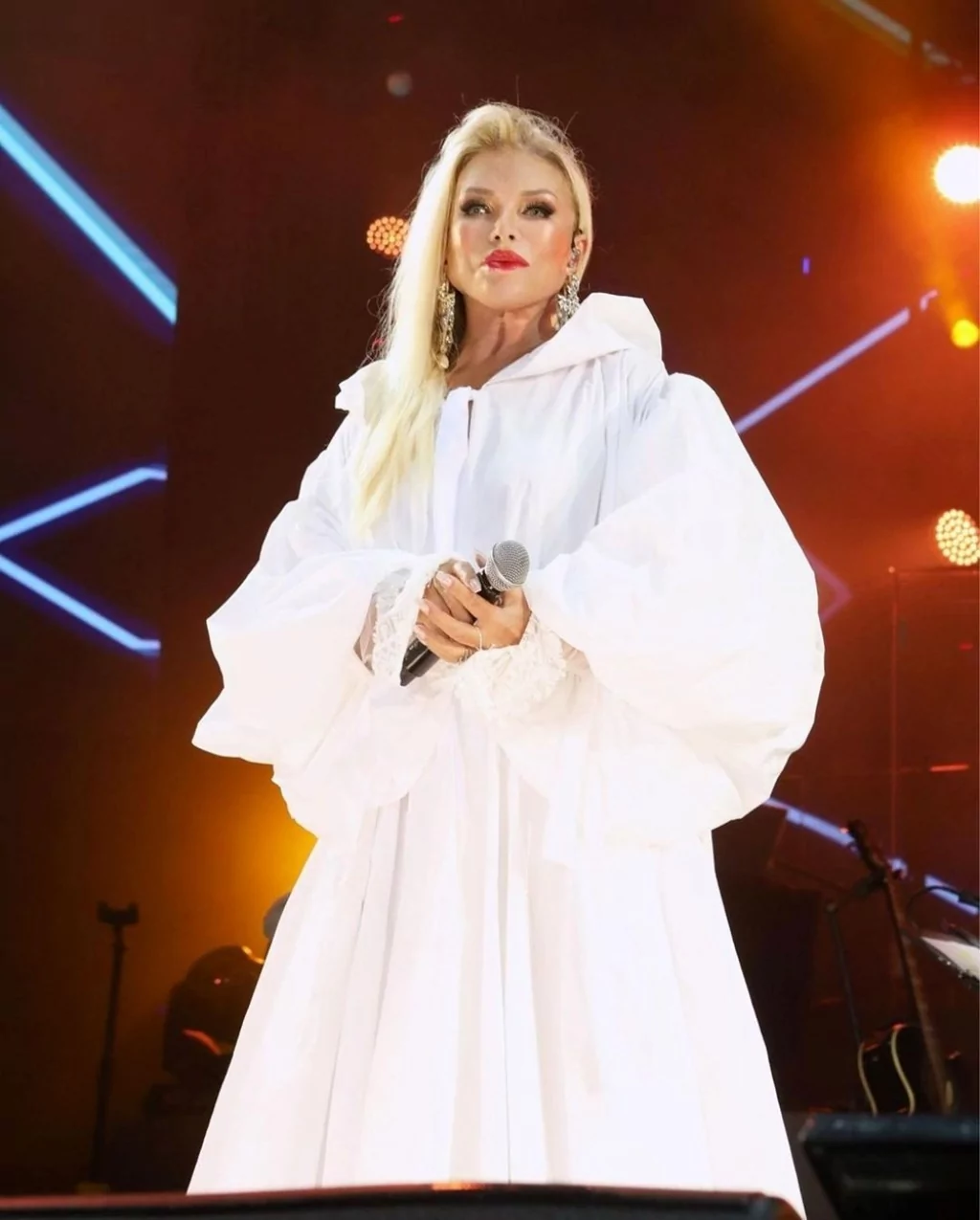 Ajda Pekkan bilinmeyenlerinden bahsetti