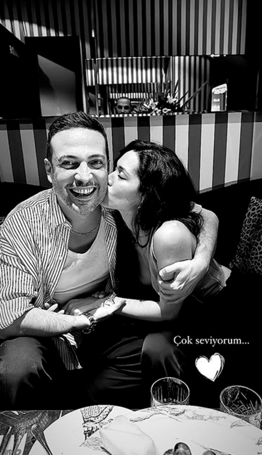 Oğuzhan Koç, Hazal Subaşı için: Aşk şarkıları yazıyorum, ona da mutlaka bir tane gelir