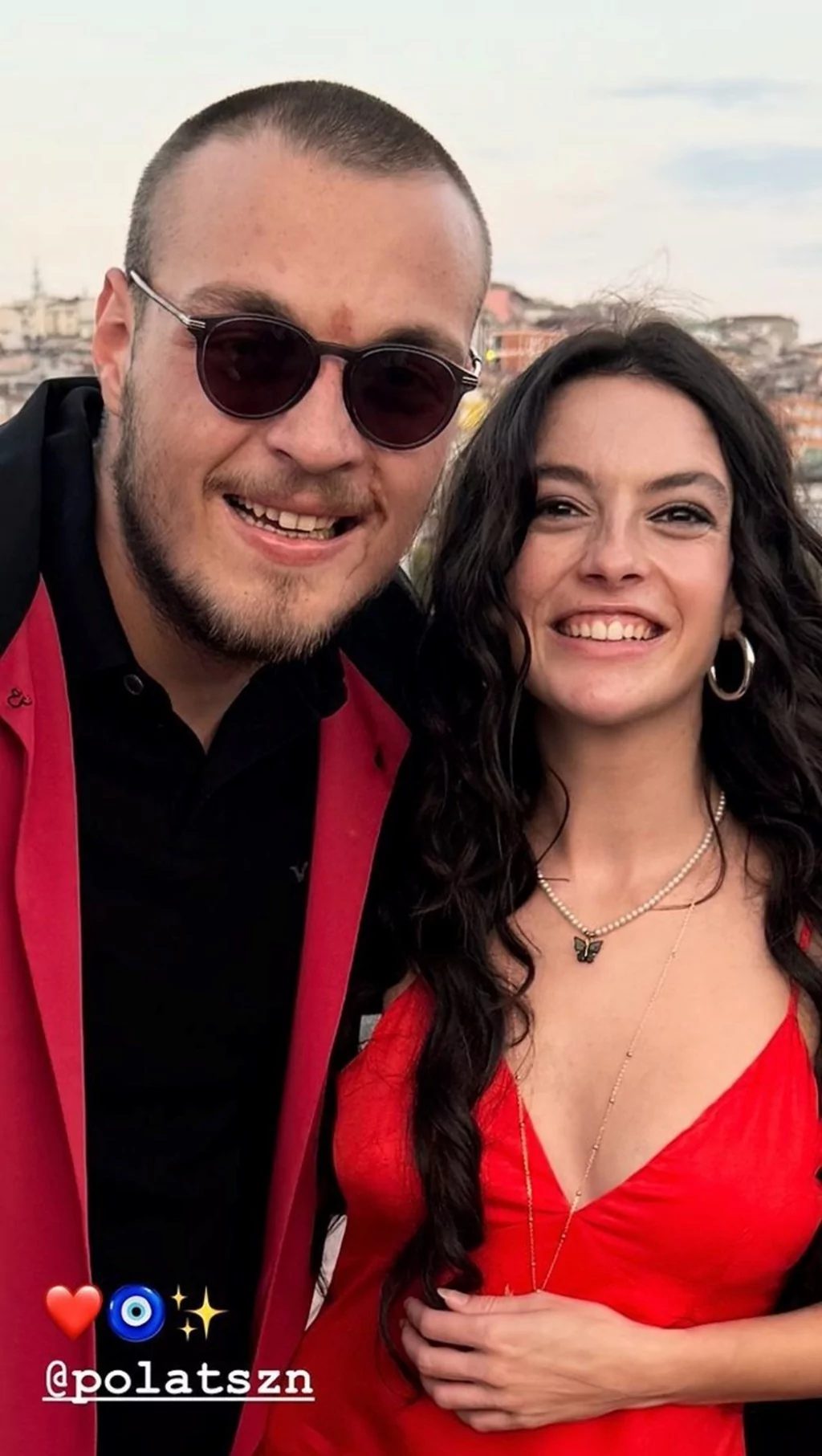 Yıllar sonra tekrar aynı dizide rol aldılar! Ünlülerin çocukluk halleri...