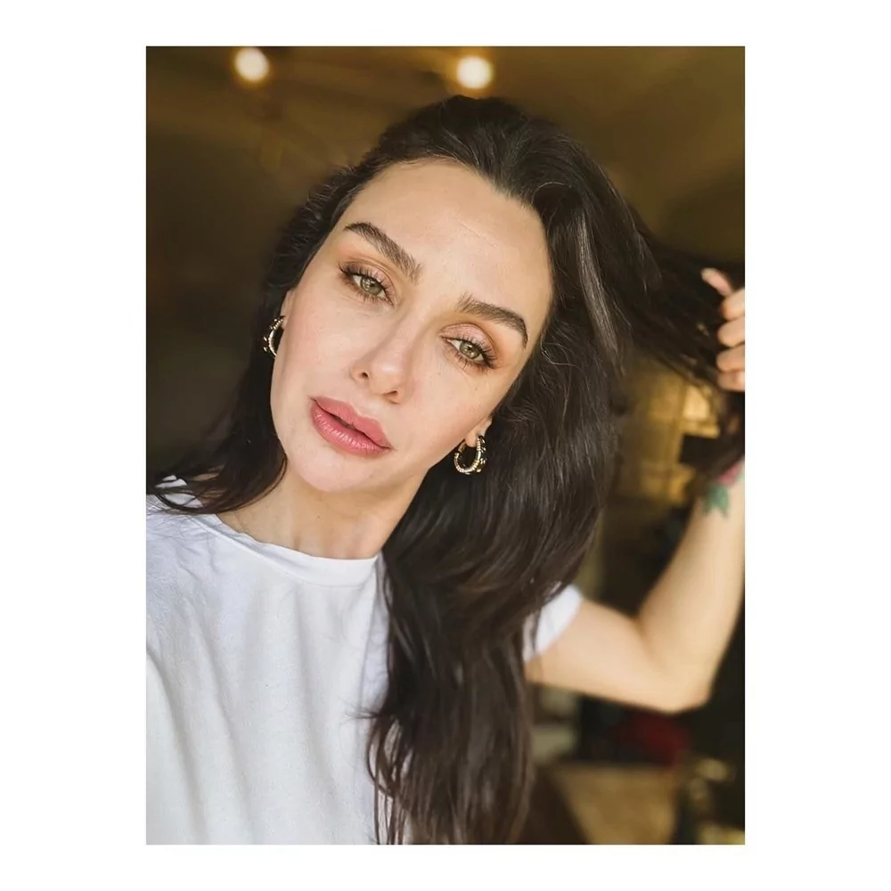 Yıllar sonra tekrar aynı dizide rol aldılar! Ünlülerin çocukluk halleri...