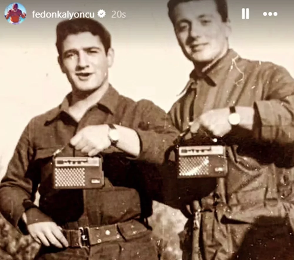 Yıllar sonra tekrar aynı dizide rol aldılar! Ünlülerin çocukluk halleri...