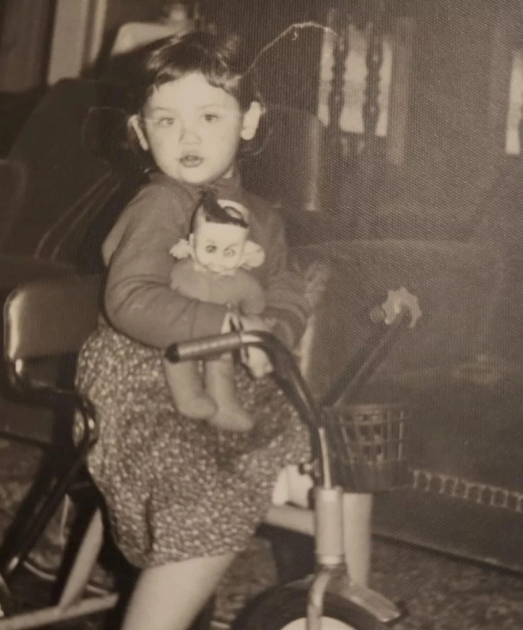 Yıllar sonra tekrar aynı dizide rol aldılar! Ünlülerin çocukluk halleri...