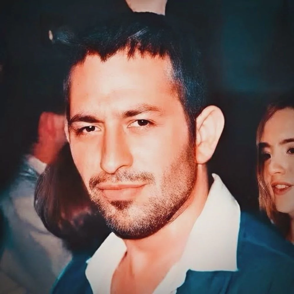 Yıllar sonra tekrar aynı dizide rol aldılar! Ünlülerin çocukluk halleri...