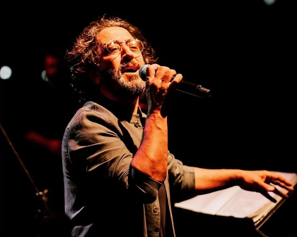 Yıllar sonra tekrar aynı dizide rol aldılar! Ünlülerin çocukluk halleri...