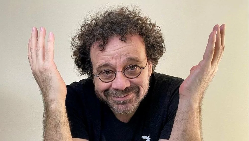 Yıllar sonra tekrar aynı dizide rol aldılar! Ünlülerin çocukluk halleri...