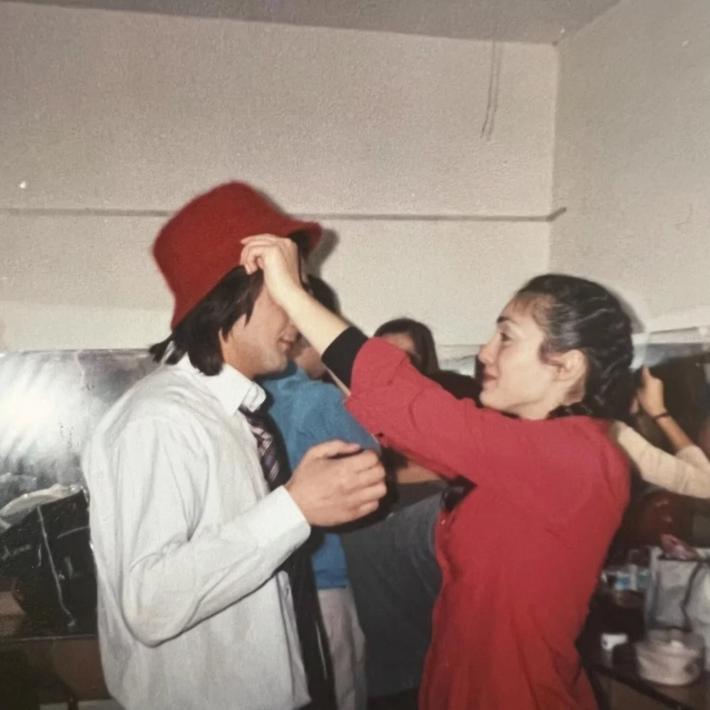 Yıllar sonra tekrar aynı dizide rol aldılar! Ünlülerin çocukluk halleri...