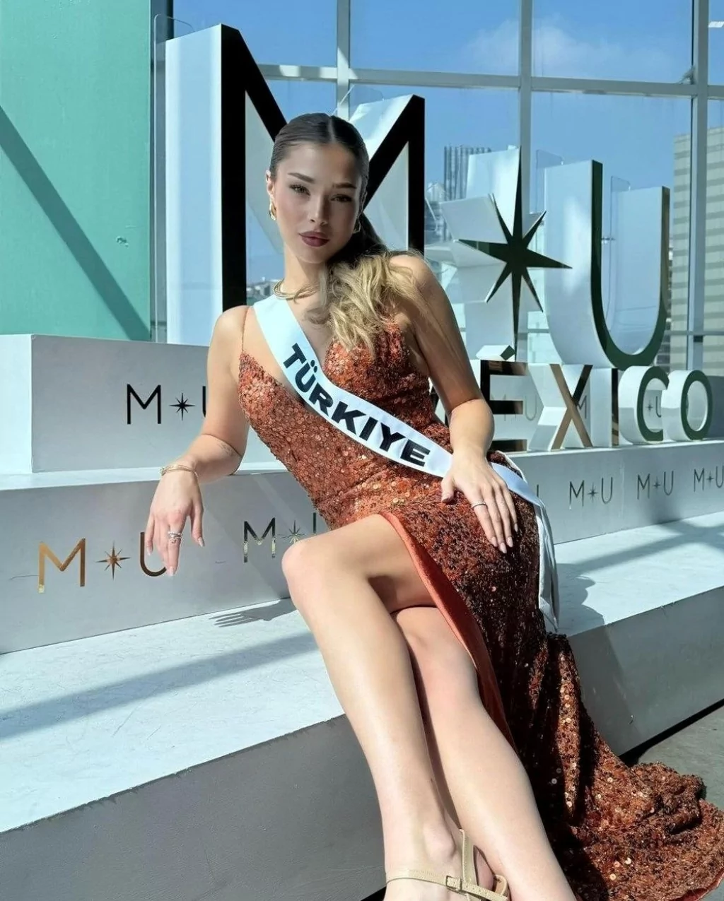 Miss Universe'de Türkiye'yi temsil eden Ayliz Duman kilolu hallerini paylaştı!