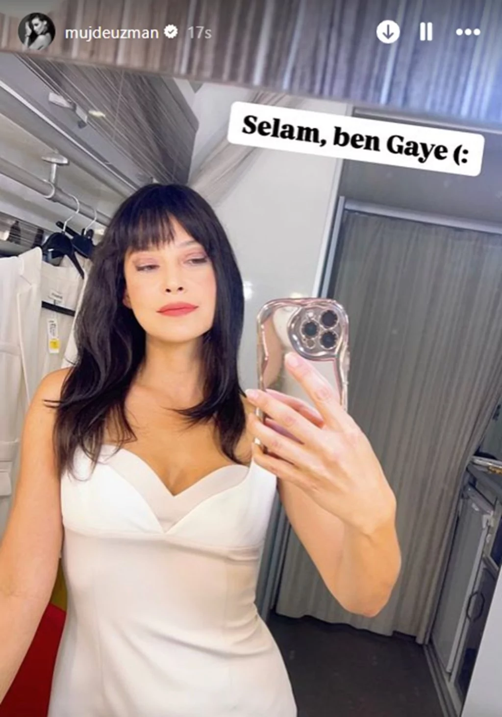 Hadise yeni imajı ile sarı saçlarına veda etti! İşte ünlülerin değişen imajları...