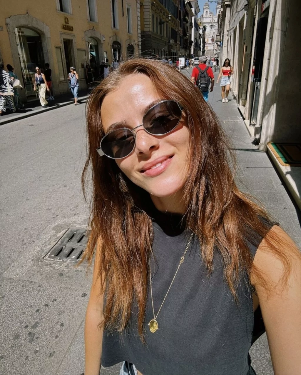 Hadise yeni imajı ile sarı saçlarına veda etti! İşte ünlülerin değişen imajları...