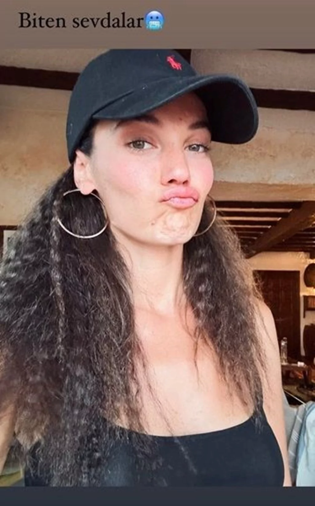 Hadise yeni imajı ile sarı saçlarına veda etti! İşte ünlülerin değişen imajları...