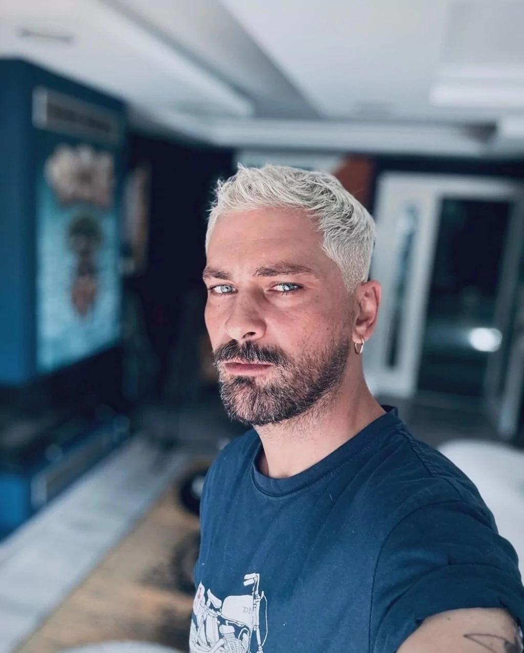 Hadise yeni imajı ile sarı saçlarına veda etti! İşte ünlülerin değişen imajları...