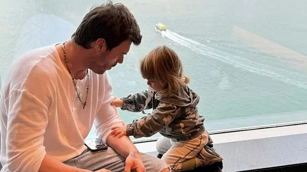 Kıvanç Tatlıtuğ ile Başak Dizer'den İtalya'da nostaljik yolculuk