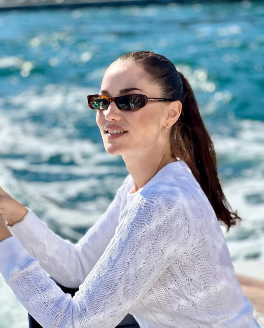 Fahriye Evcen, oğullarıyla tekne pozları paylaştı