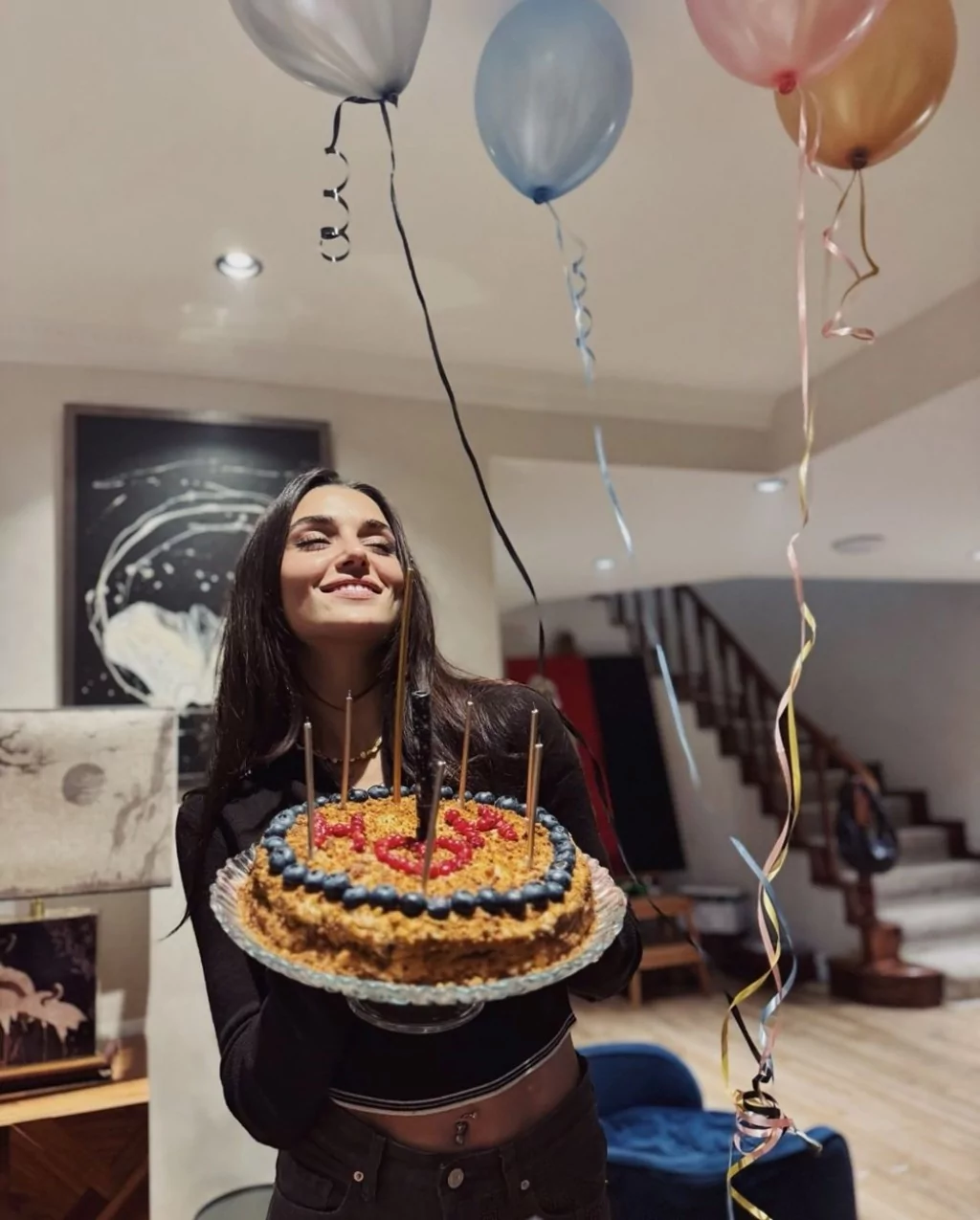 Hande Erçel 31. yaşını kutladı: İşte oyuncunun doğum günündan pozlar