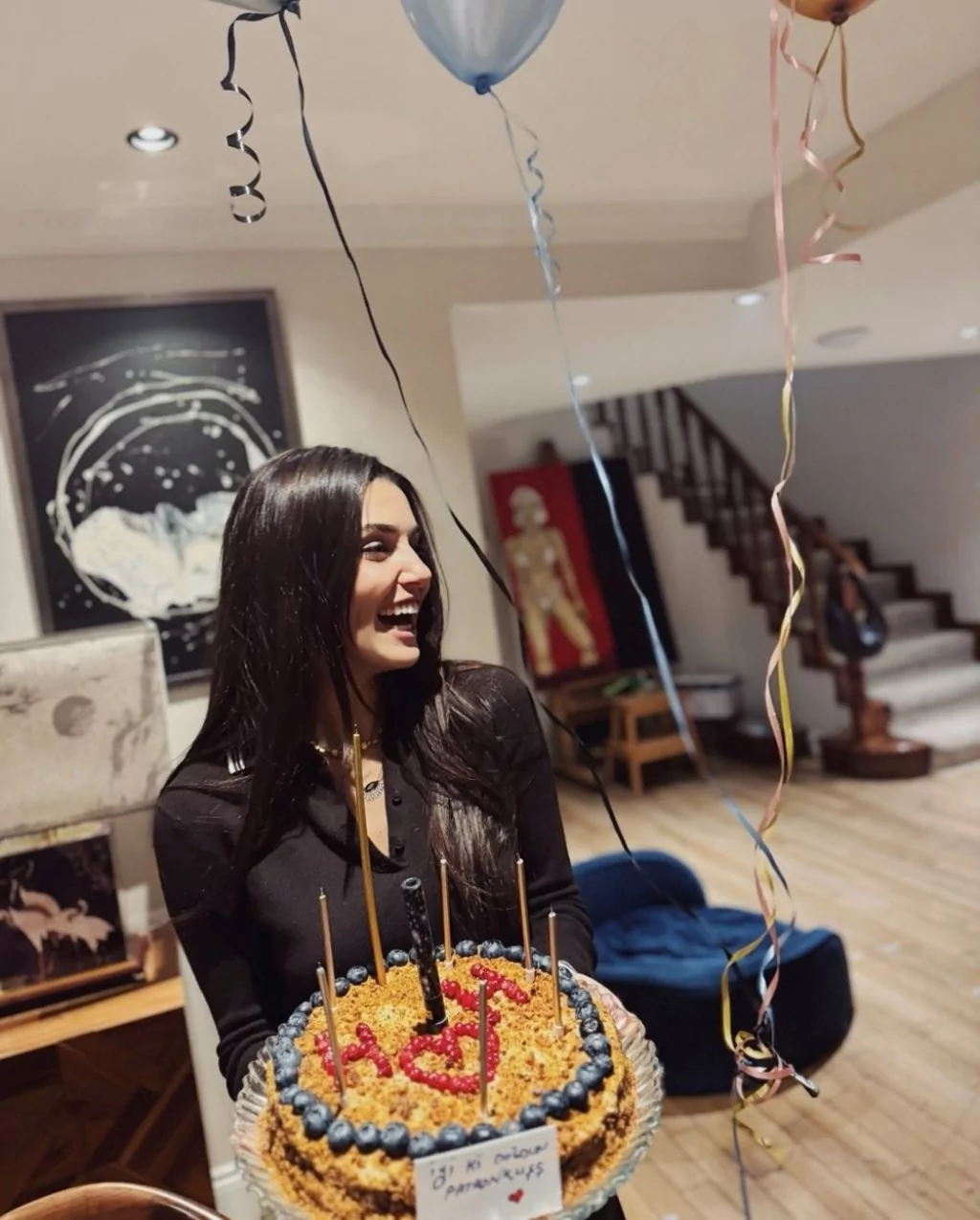 Hande Erçel 31. yaşını kutladı: İşte oyuncunun doğum günündan pozlar