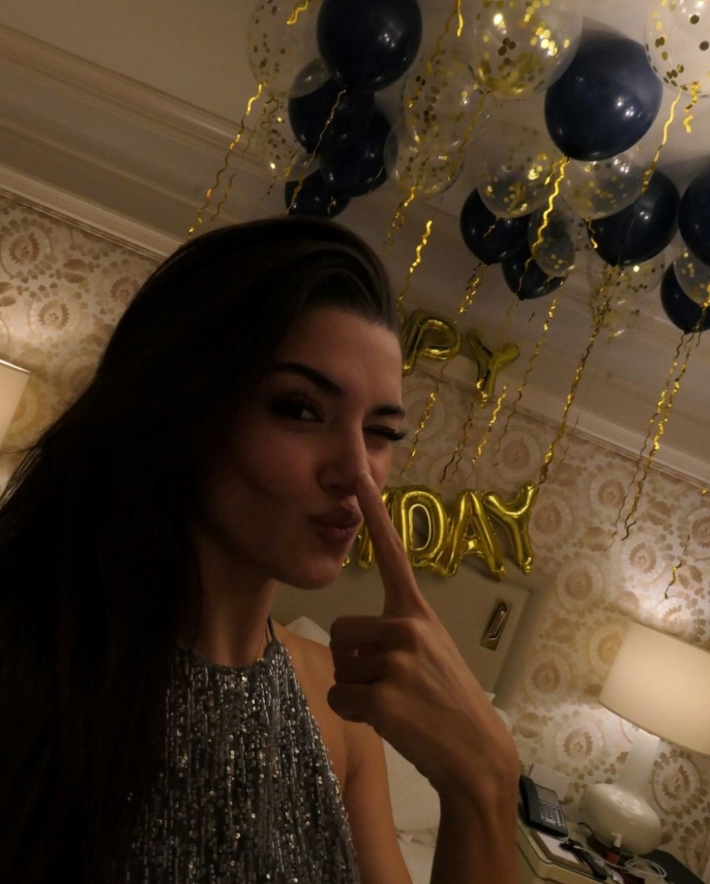 Hande Erçel 31. yaşını kutladı: İşte oyuncunun doğum günündan pozlar