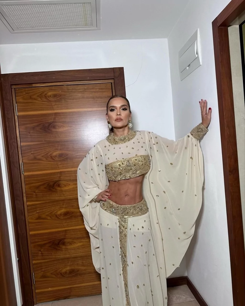 Demet Akalın zayıflama iğnesini itiraf etti!