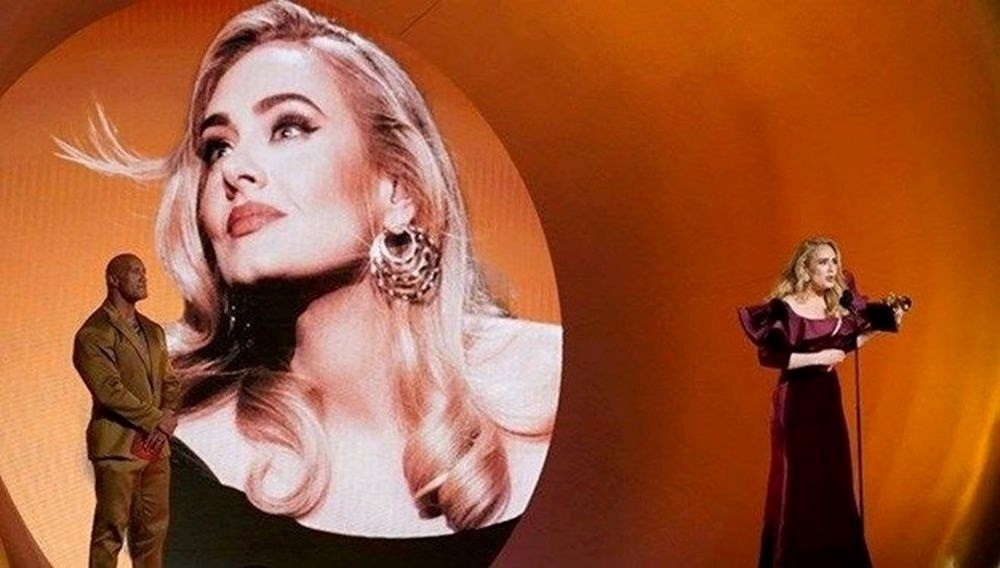 Adele sahnelere veda etti! Gözyaşlarını tutamadı