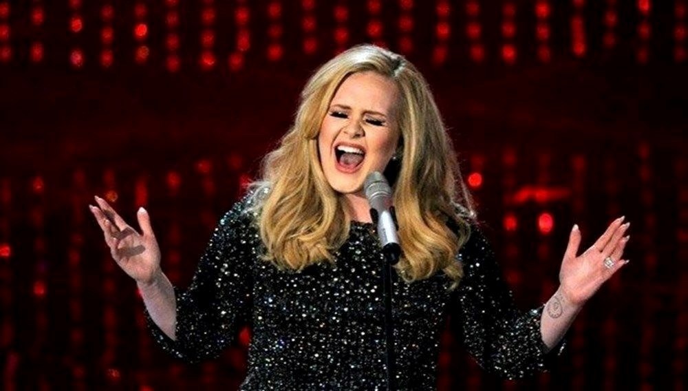 Adele sahnelere veda etti! Gözyaşlarını tutamadı