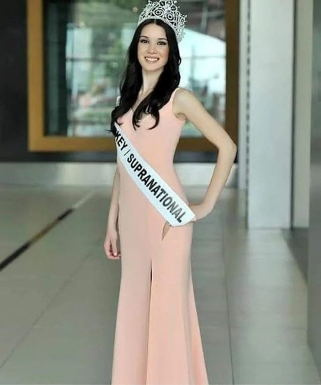 Hazal Subaşı oyuncu olmaya nasıl karar verdi?