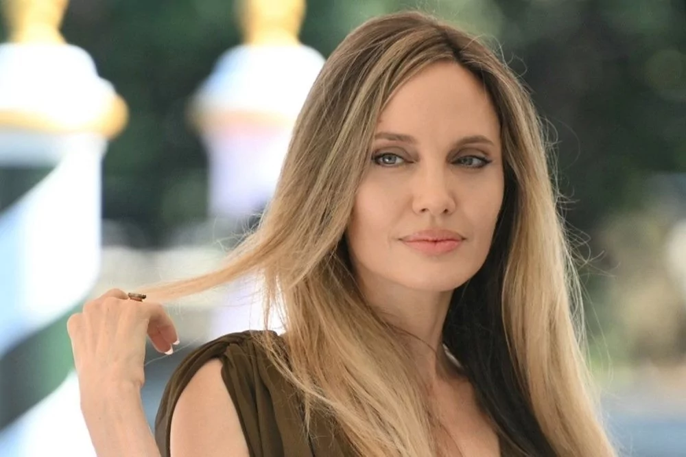 Angelina Jolie'nin cilt bakım rutini ortaya çıktı!