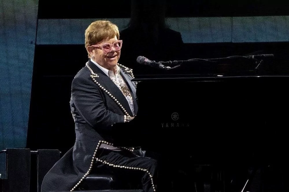 Elton John görme kaybı yaşıyor! Şarkı sözlerini bile görmüyor