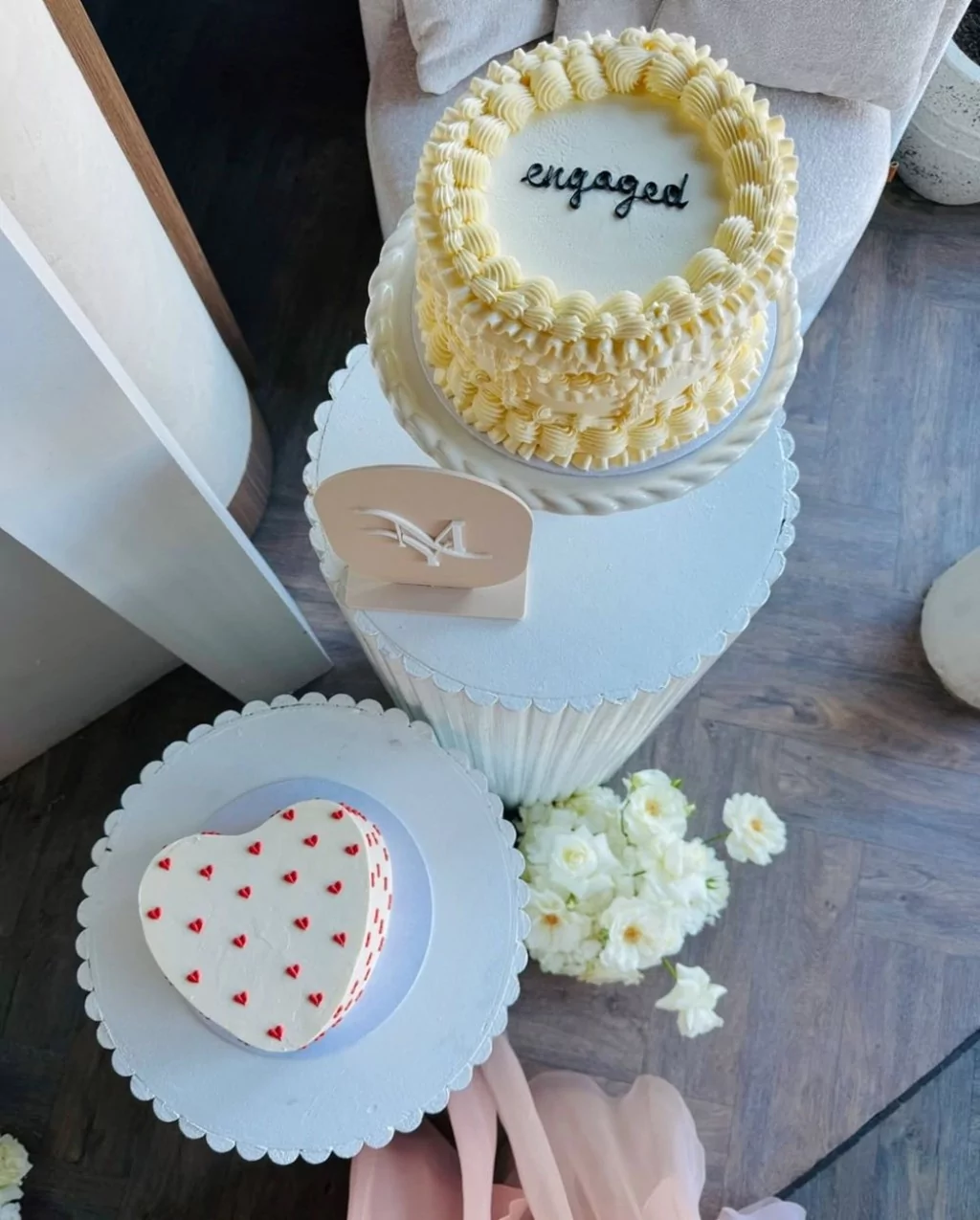 Melisa Aslı Pamuk nişan fotoğraflarını sosyal medyada paylaştı