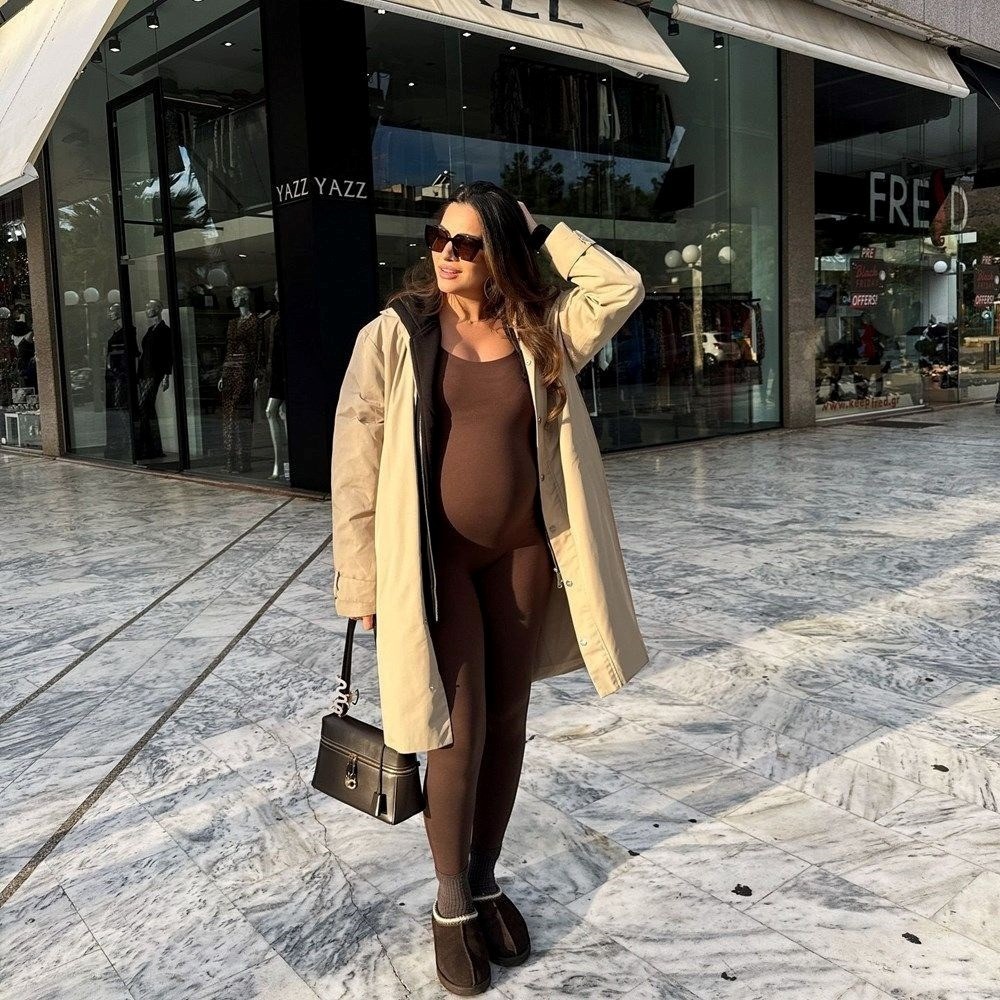 Melisa Aslı Pamuk nişan fotoğraflarını sosyal medyada paylaştı