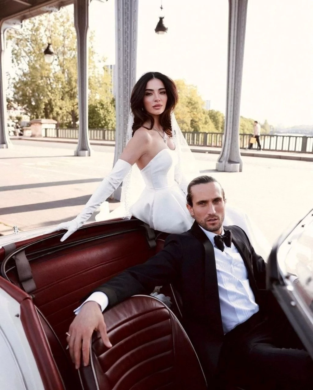 Melisa Aslı Pamuk nişan fotoğraflarını sosyal medyada paylaştı